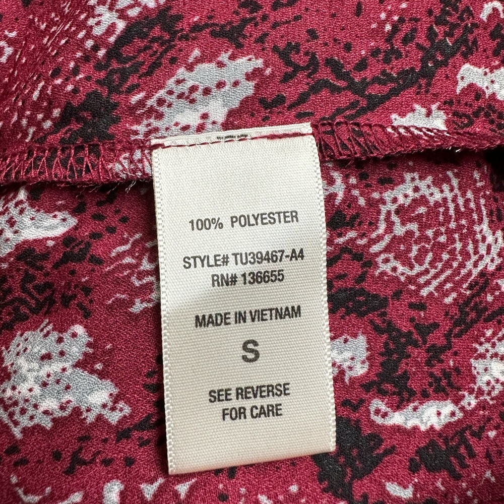 West Kei Burgundy Patterned Blouse • Elegant Print • Size S - Picture 10 of 10